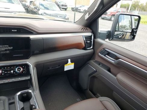 New 2026 GMC Sierra 2500 Denali w/ Denali Reserve Package AWD/4WD image 16