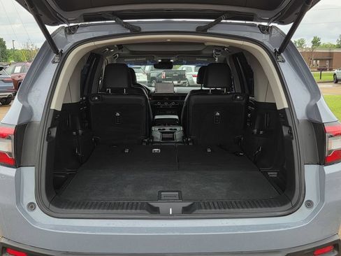 Certified 2025 Honda Pilot Touring image 28