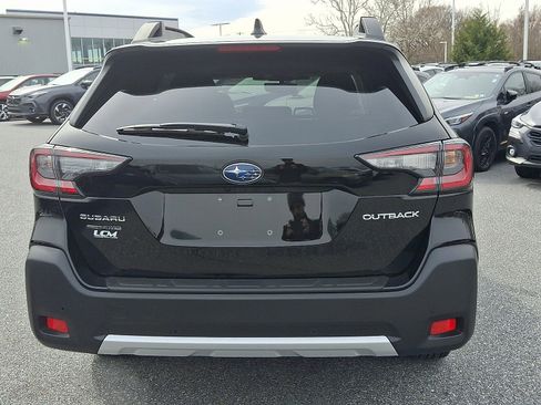 Certified 2025 Subaru Outback Limited image 5