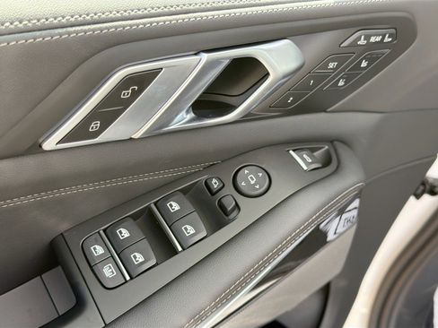 New 2026 BMW X7 xDrive40i w/ Executive Package image 25
