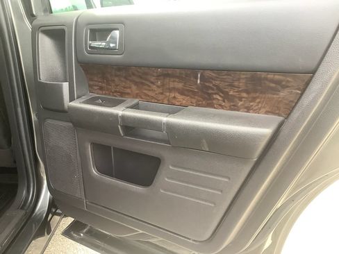 Used 2018 Ford Flex Limited w/ Equipment Group 303A AWD/4WD image 17