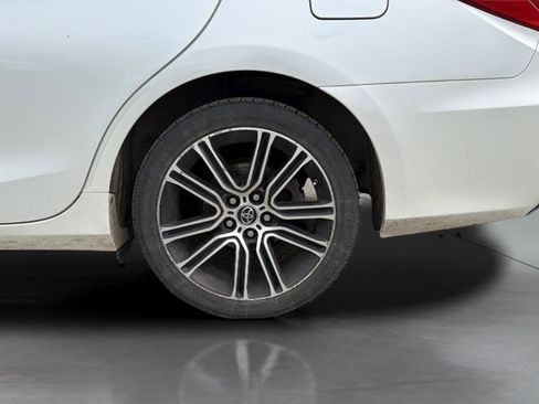 Used 2016 Toyota Camry SE image 36