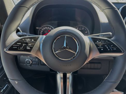 New 2025 Mercedes-Benz Sprinter 2500 image 26