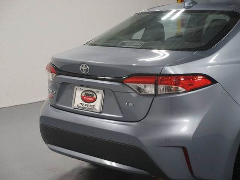 Used 2022 Toyota Corolla LE FWD image 9