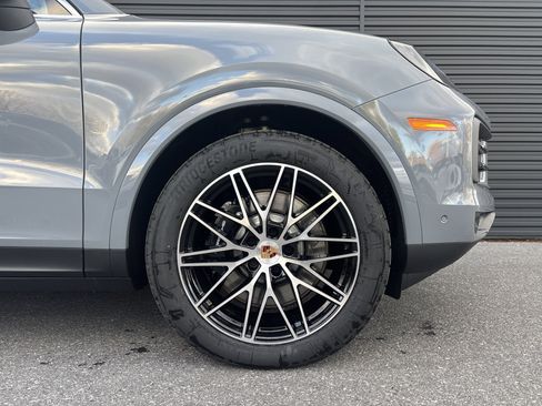 New 2026 Porsche Cayenne S image 7