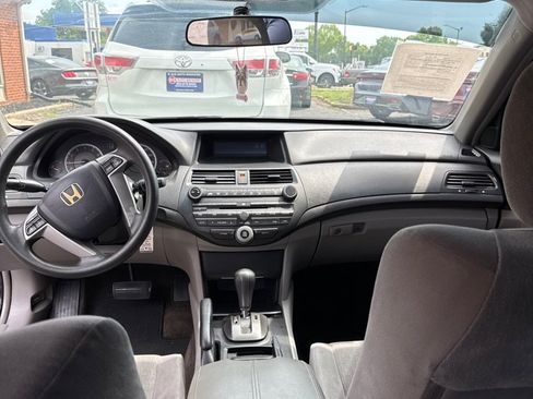 Used 2009 Honda Accord LX-P image 8