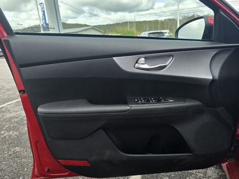 Used 2023 Kia Forte LXS FWD image 15