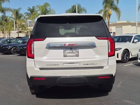 Used 2022 GMC Yukon Denali AWD/4WD image 9