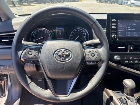 Used 2021 Toyota Camry SE w/ Convenience Package FWD image 17