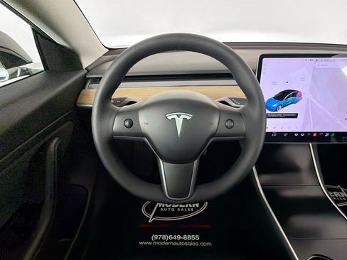 Used 2019 Tesla Model 3 Standard Range Plus RWD image 23