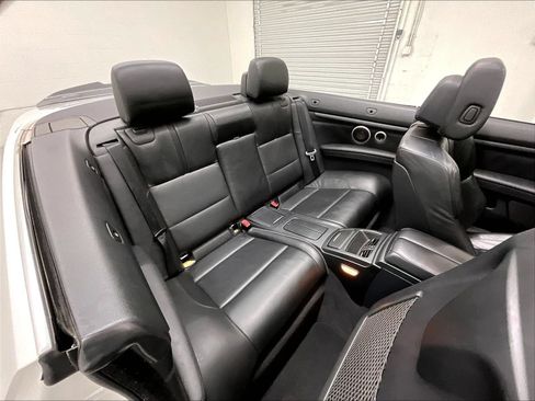 Used 2011 BMW M3 Convertible RWD image 15