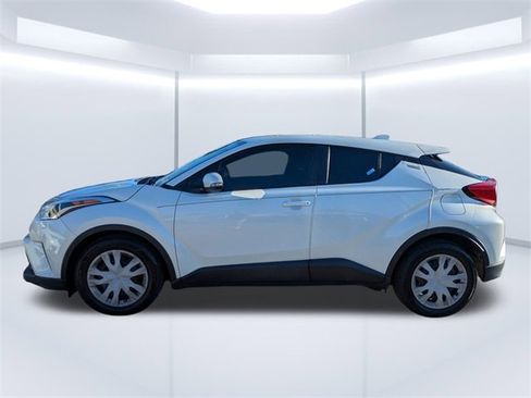 Used 2019 Toyota C-HR LE image 7