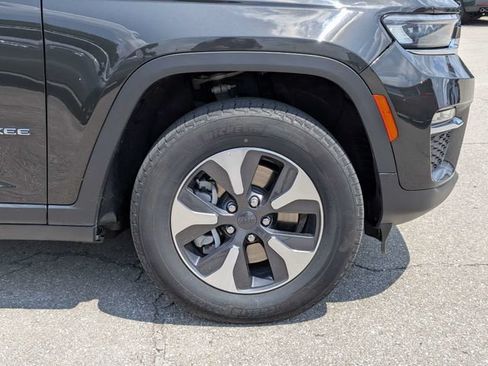 Used 2024 Jeep Grand Cherokee Limited 4xe AWD/4WD image 12