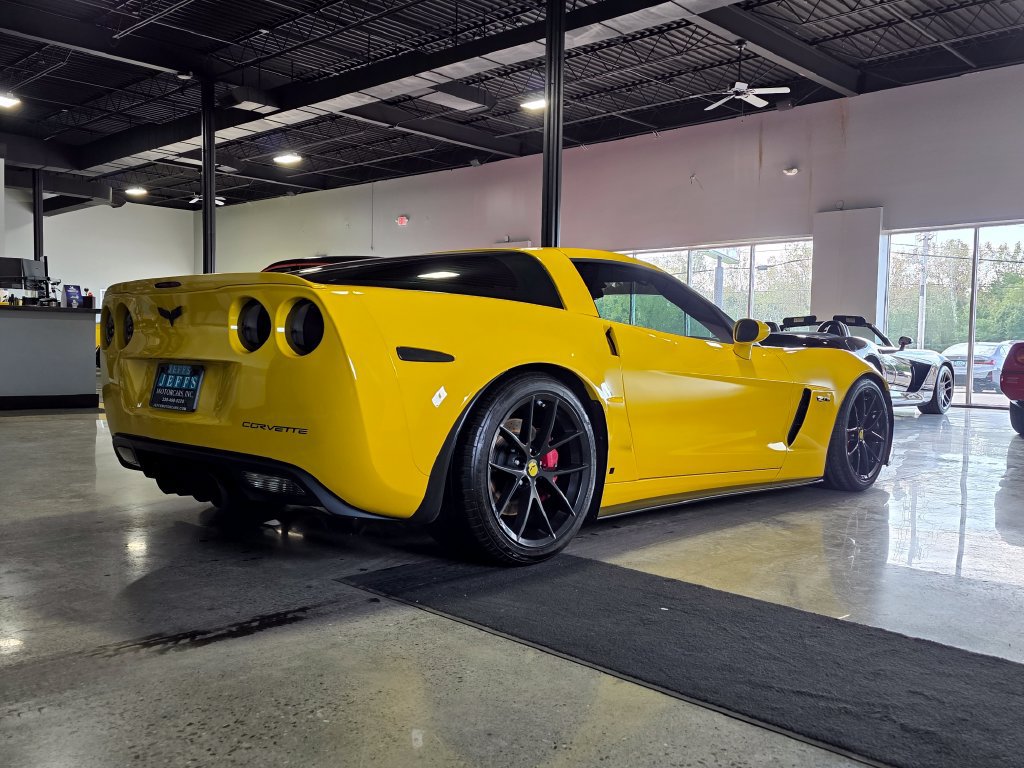 Used 2006 Chevrolet Corvette Z06 w/ Preferred Equipment Group RWD image 4