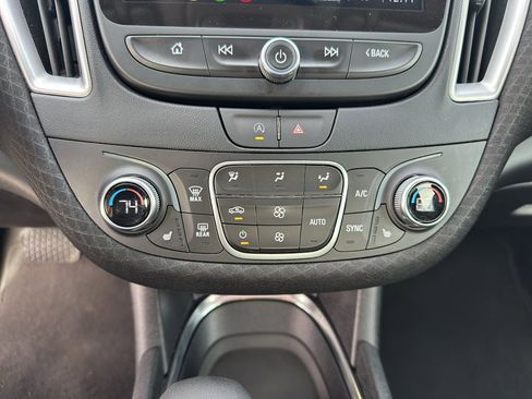 Used 2025 Chevrolet Malibu LT image 21