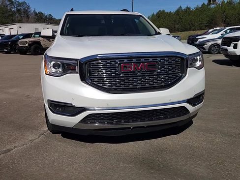 Used 2019 GMC Acadia Denali image 17