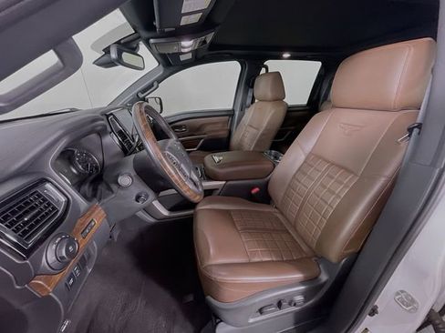 Used 2020 Nissan Titan Platinum Reserve w/ Moonroof Package AWD/4WD image 23