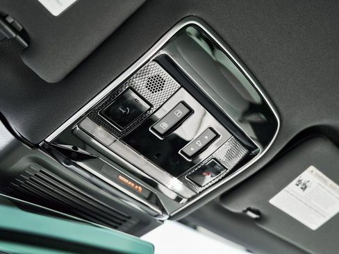 Used 2024 Land Rover Range Rover Long Wheelbase SE image 88