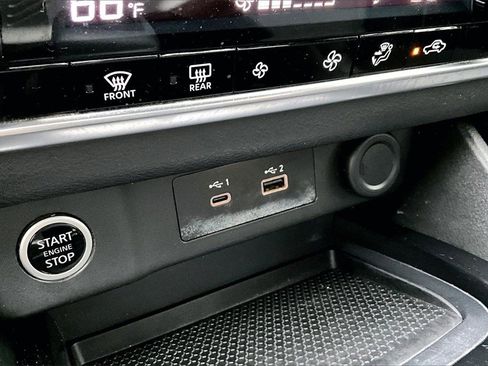 Used 2021 Nissan Rogue SV image 26