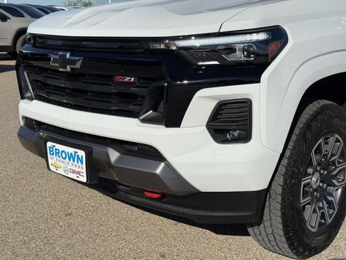 Used 2024 Chevrolet Colorado Z71 image 15