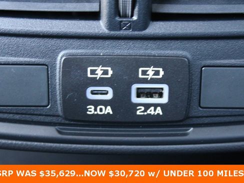 Used 2025 Subaru Forester Premium image 20