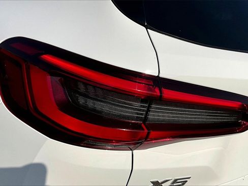 Used 2019 BMW X5 xDrive40i w/ Premium Package 2 image 27