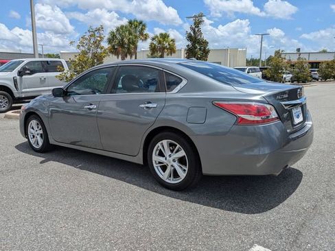 Used 2014 Nissan Altima 2.5 SV FWD image 5
