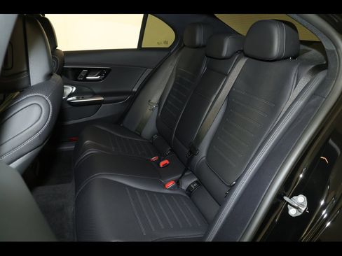 Used 2024 Mercedes-Benz C 300 4MATIC Sedan image 32