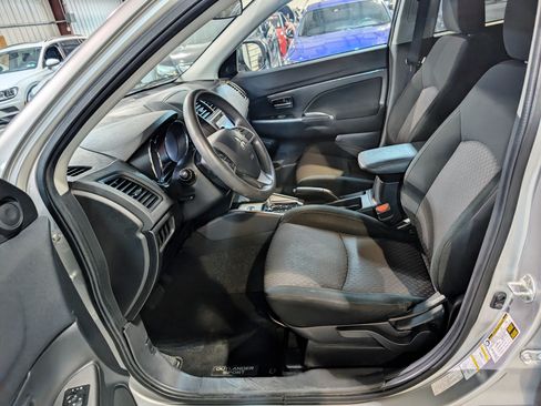 Used 2018 Mitsubishi Outlander Sport ES AWD/4WD image 16