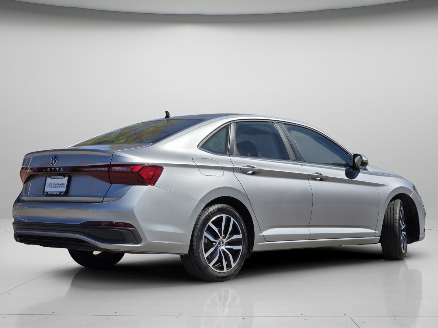 Used 2025 Volkswagen Jetta SE FWD image 21