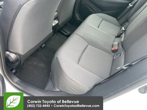 Used 2025 Toyota Corolla LE image 23