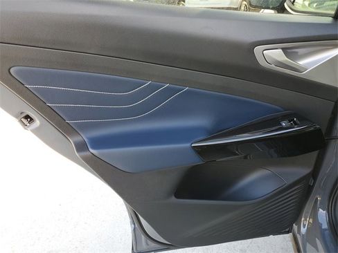 New 2025 Volkswagen ID.4 Pro S image 14