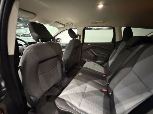 Used 2019 Ford Escape SE image 21