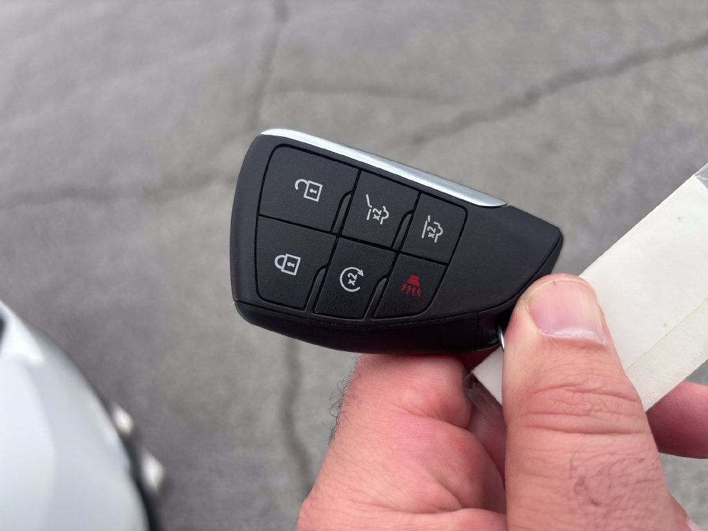 Used 2024 GMC Yukon AT4 w/ Technology Package AWD/4WD image 35