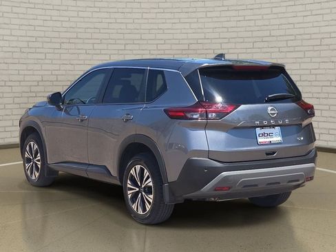 Used 2023 Nissan Rogue SV FWD image 7