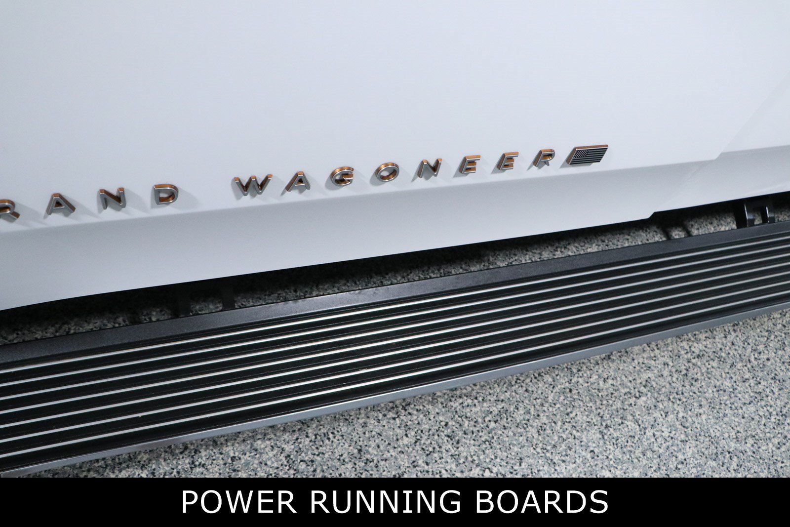 Used 2022 Jeep Grand Wagoneer Series III w/ HD Trailer Tow Package AWD/4WD image 12