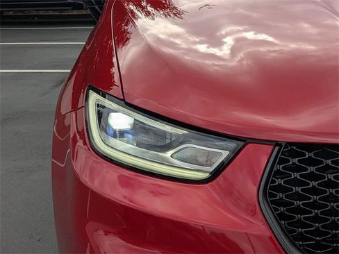 New 2026 Chrysler Pacifica Limited w/ S Appearance Package image 10