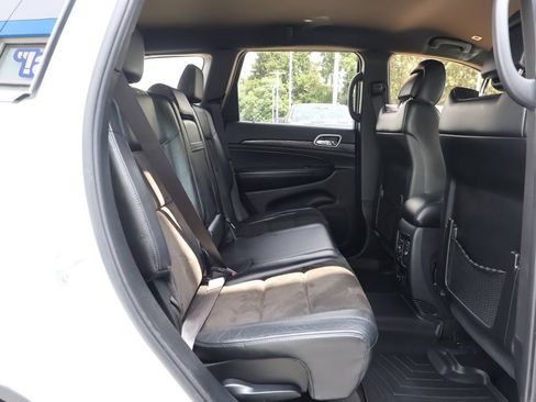 Used 2019 Jeep Grand Cherokee Altitude AWD/4WD image 30