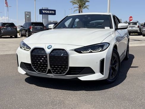 Used 2023 BMW i4 eDrive35 w/ Premium Package RWD image 2