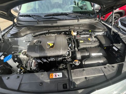 Used 2025 Kia Soul LX w/ LX Technology Package image 32