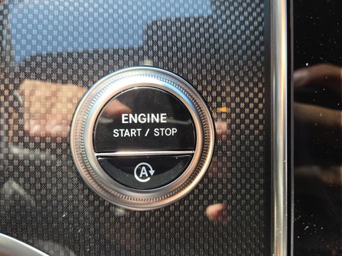 Used 2026 Mercedes-Benz GLC 300 image 37