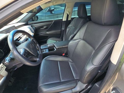 Used 2019 Lexus ES 350 w/ Accessory Package FWD image 6