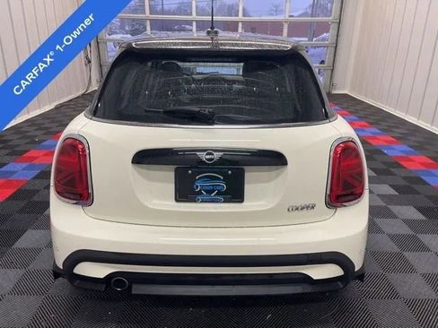 Used 2022 MINI Cooper 4-Door Hardtop image 5