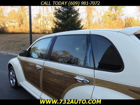 Used 2005 Chrysler PT Cruiser Limited image 21