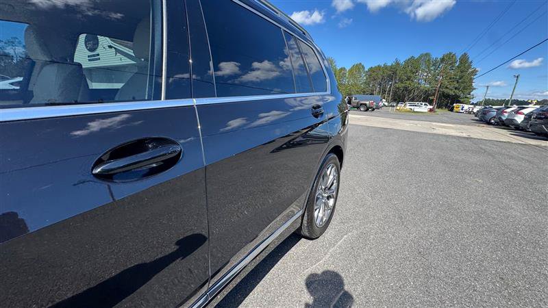 Used 2019 BMW X7 xDrive50i w/ Cold Weather Package AWD/4WD image 12