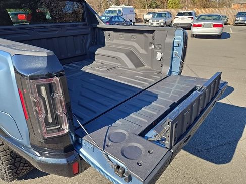 Used 2024 GMC Hummer EV 3X w/ Omega Edition image 58