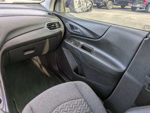 Used 2022 Chevrolet Equinox LT image 17