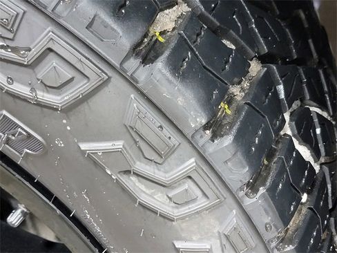 Certified 2024 Chevrolet Silverado 1500 LT Trail Boss w/ LT Trail Boss Premium Package image 9