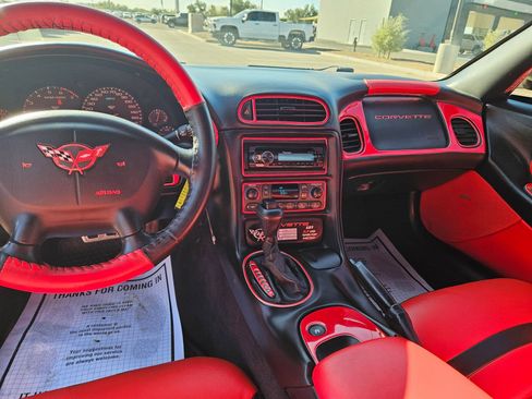 Used 1999 Chevrolet Corvette Convertible w/ Performance Handling Pkg image 16