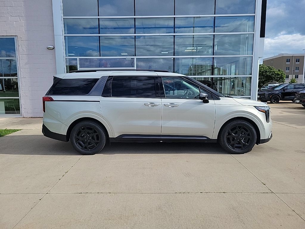 New 2026 Kia Carnival SX w/ SX Dark Edition Package FWD image 4